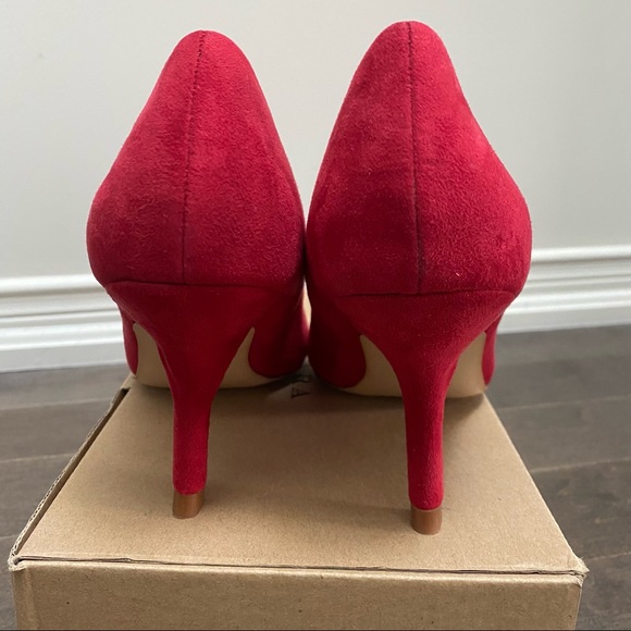 NIB Zara Red Suede Asymmetrical Heel Pumps - Picture 4 of 14